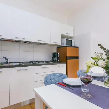 Fiore Carinzia-1 By Interhome Appartement Lignano Sabbiadoro